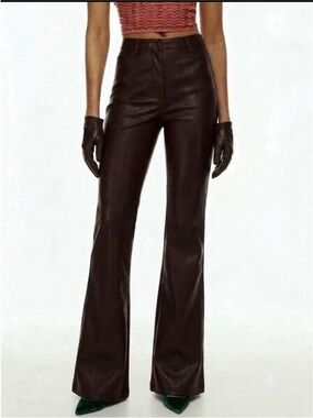 Aritzia Wilfred Melina Flare
Pant Size 0 Black Vegan Leather High Rise 33"